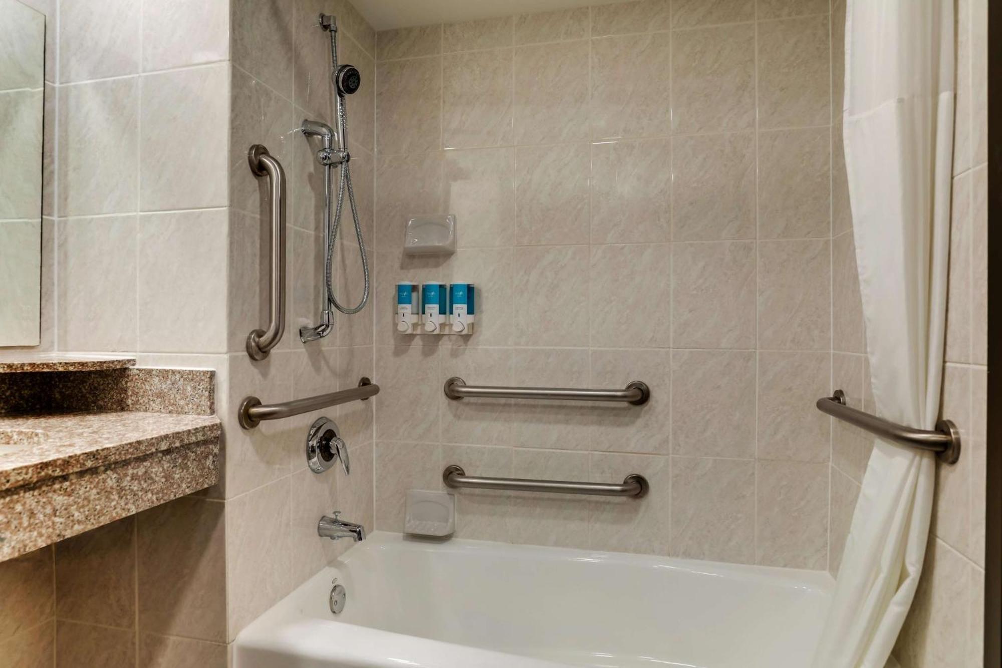 Drury Inn & Suites Columbus Dublin Luaran gambar